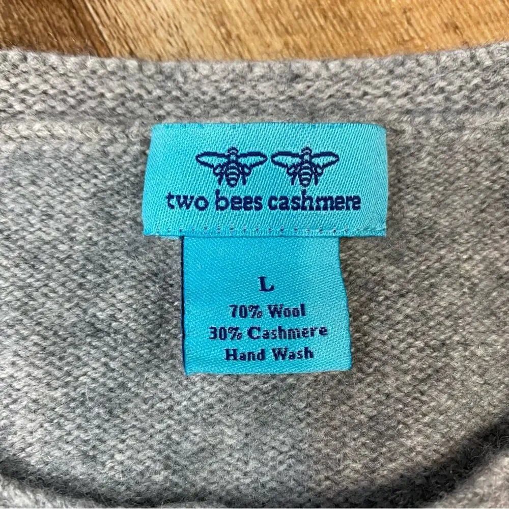 Two Bees Cashmere Wool Blend Sweater Size Large Gray Red Plaid Elbow Patches - Picture 6 of 7